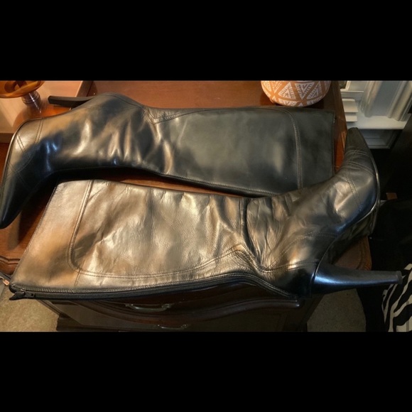 Black Enzo Angiolini Boots - Picture 7 of 8